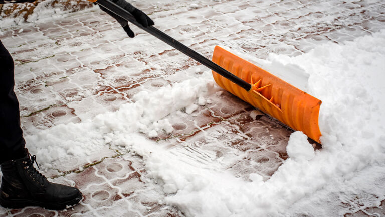 snow-melt_shovel_failure